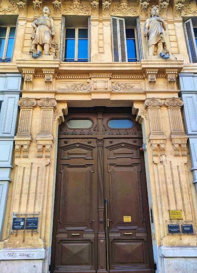 Appartemment Rue De La Republique, Joli Et Moderne Au Coeur Du Centre Marseille Kültér fotó